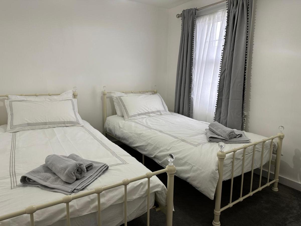 Cottage, 10 Mins Train / River Burnham-on-Crouch Екстер'єр фото